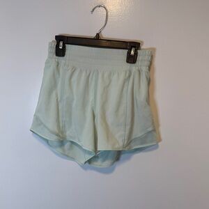 Lululemon‎ Hotty Hot High-Rise Lined Short 4" Mint women's size 4